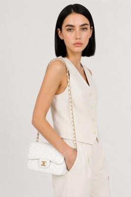 Chanel Pre-Owned Classic Flap Beyaz Kapitone Deri Kadın Omuz Çantası VLT-454