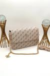 Guess Noelle Bej Pembe Monogram Logolu Zincir Askılı Flap Çanta VLT-466