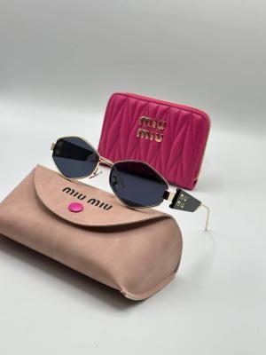 Miu Miu Siyah-Gold İthal Kadın Güneş Gözlük G3217-VLL
