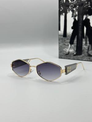Miu Miu  Gold Çerçeve Sİyah Cam Kadın Güneş Gözlük  G1352-VLL Siyah