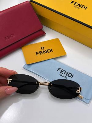 Fendi First Crystal Siyah Oval Cam Kadın Güneş Gözlüğü  Siyah
