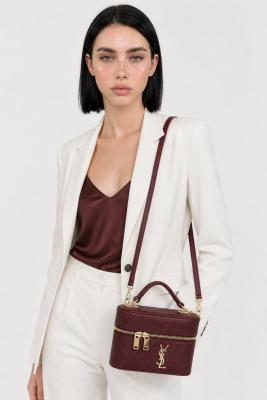 Saint Laurent Gaby Vanity Bordo Kapitone Deri Kadın El ve Omuz Çantası VLT-460 Bordo